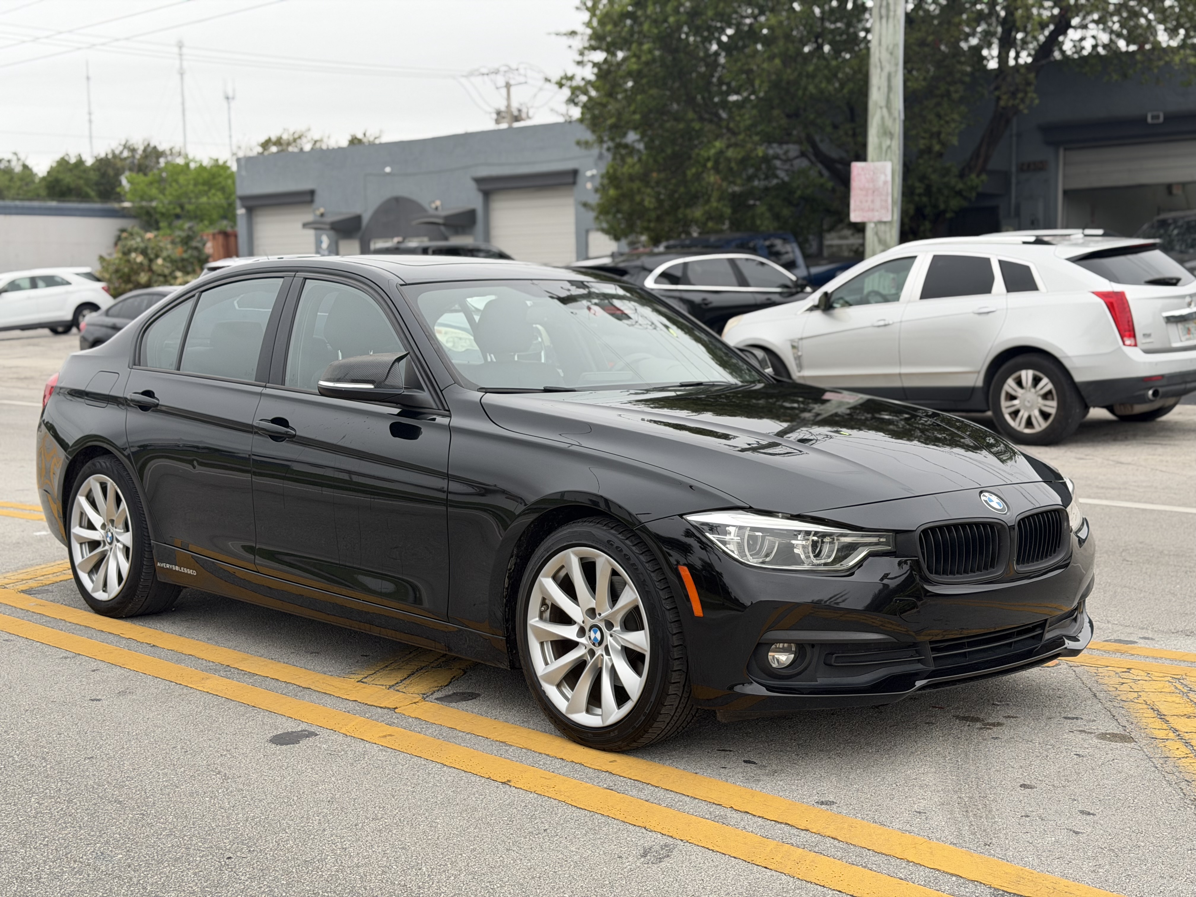 BMW 320i WBA8E1G53GNT35405